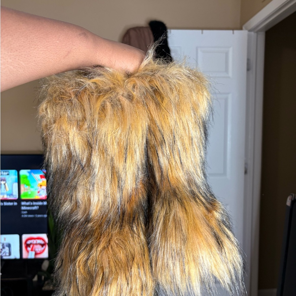 SHEIN Faux Fur Ankle Boots in Yellow and Black